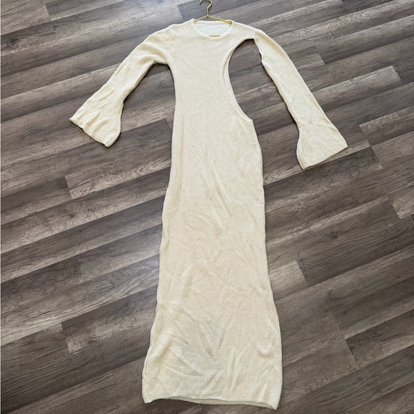 Dresses & Skirts - Elegant Cream Knit Maxi Dress